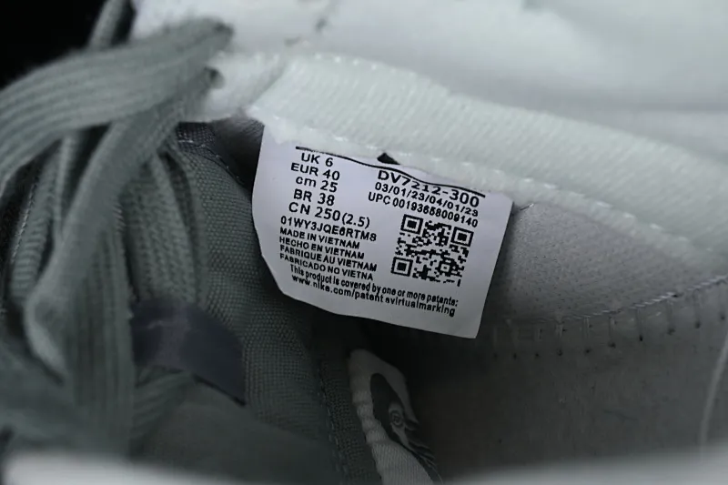 All categories Nk SB Dunk series Nk SB Dunk Low low-top sneakers Nk Dunk Low "Mica Green" mica green canvas SB low-top sports and leisure sneakers DV7212-300